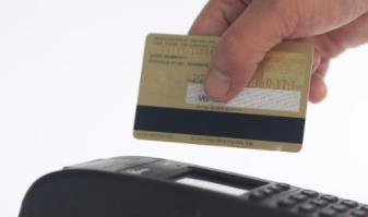 安装POS绑定自己银行卡，能不能刷自己信用卡?