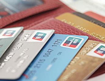 刷卡提现和ATM提现有什么区别？POS机提现需要注意哪些事项？