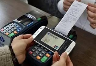 信用卡逾期会有什么后果？如何提高信用卡额度？