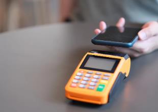信用卡与借记卡的区别是什么？为什么使用信用卡更加方便？